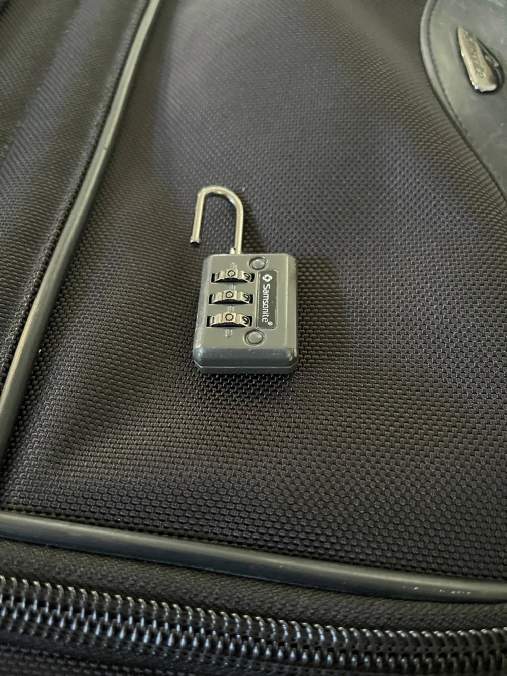 Samsonite Black travel and Laptop Briefcase with Shoulder Strap